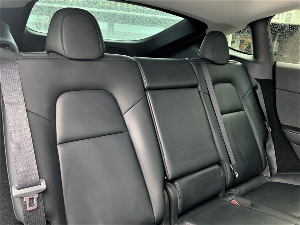 Tesla Model Y Long Range AWD 5d