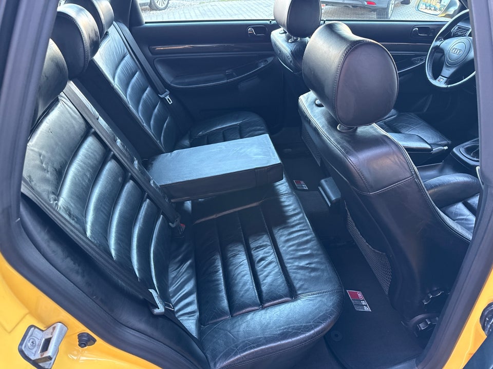 Audi S4 2,7 Avant quattro 5d