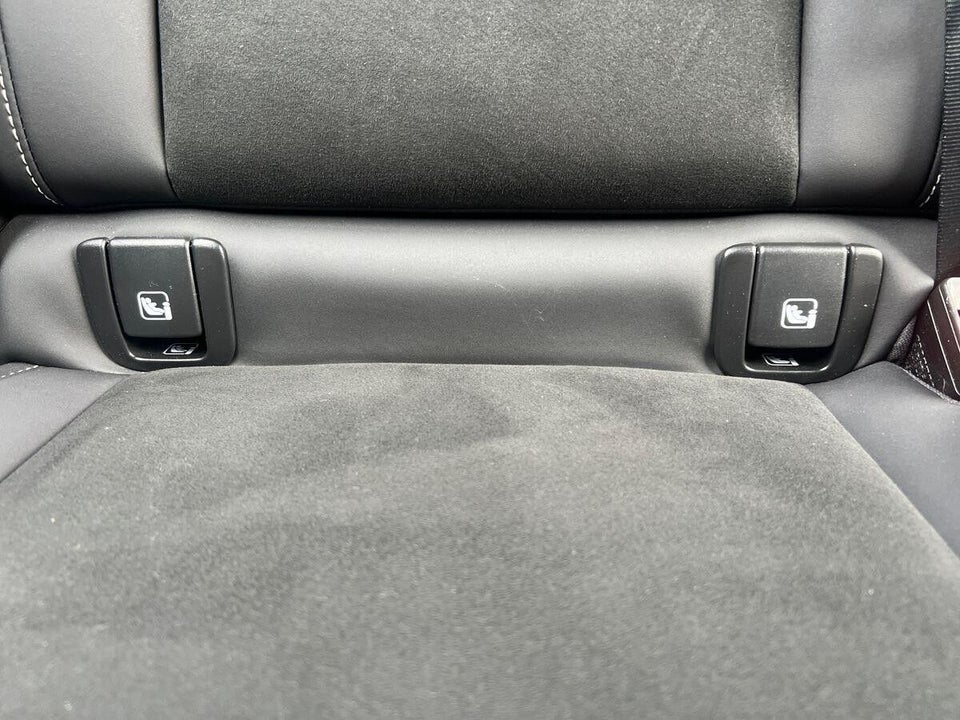 Volvo XC40 ReCharge Twin Plus 5d