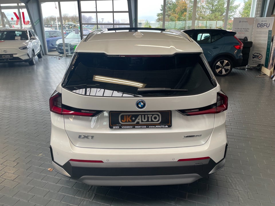 BMW iX1 xDrive30 5d