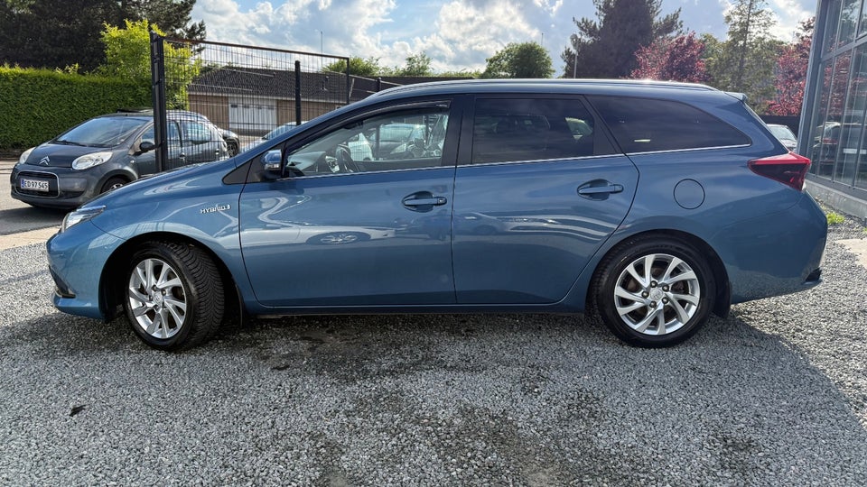Toyota Auris 1,8 Hybrid H2 Comfort Touring Sports CVT 5d