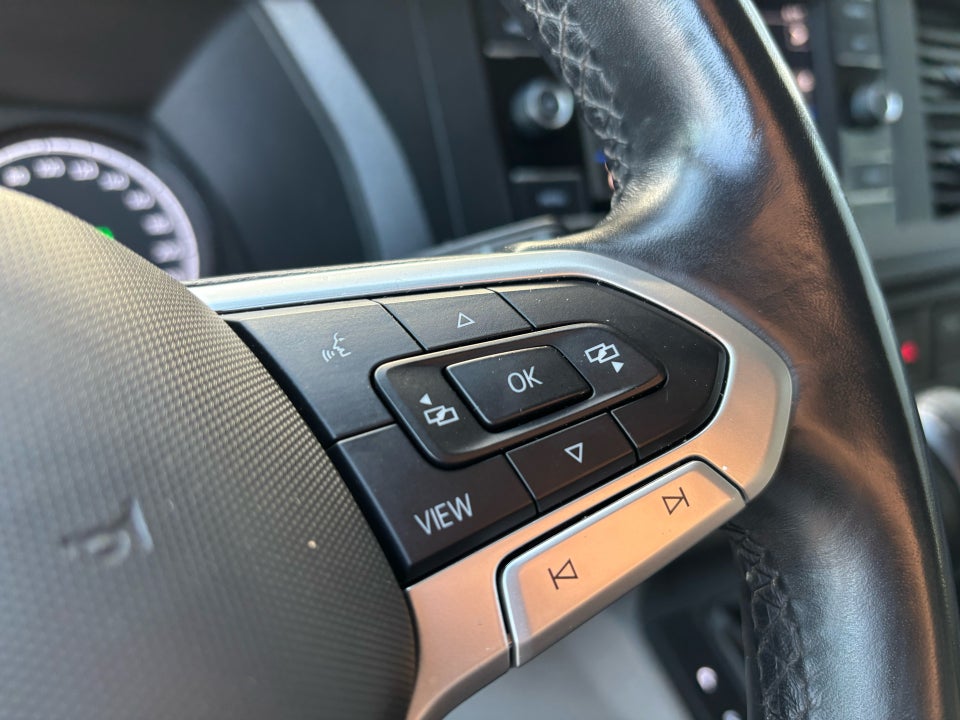 VW Transporter 2,0 TDi 150 Kassevogn DSG kort