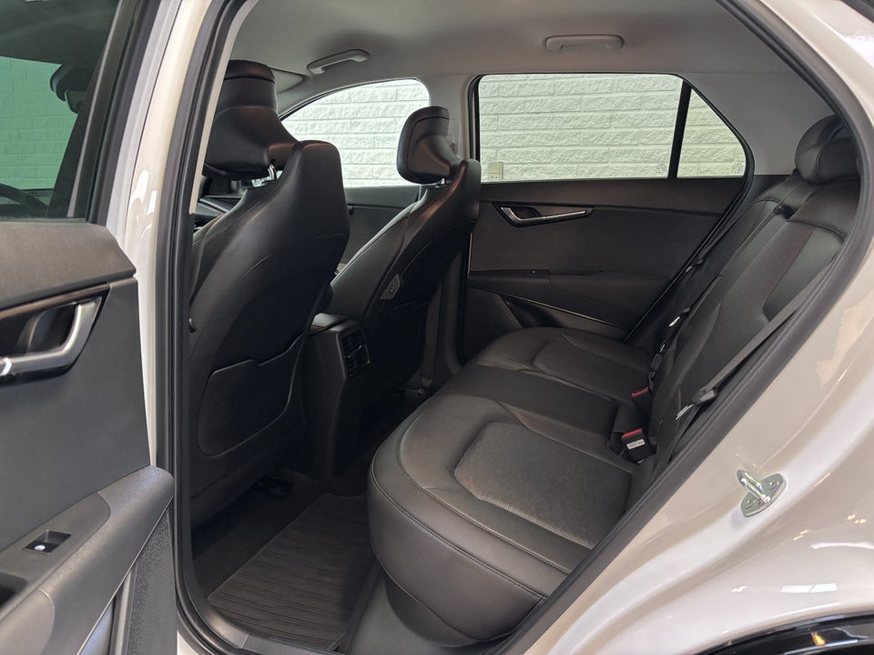 Kia Niro 64 EV Limited Edition 5d