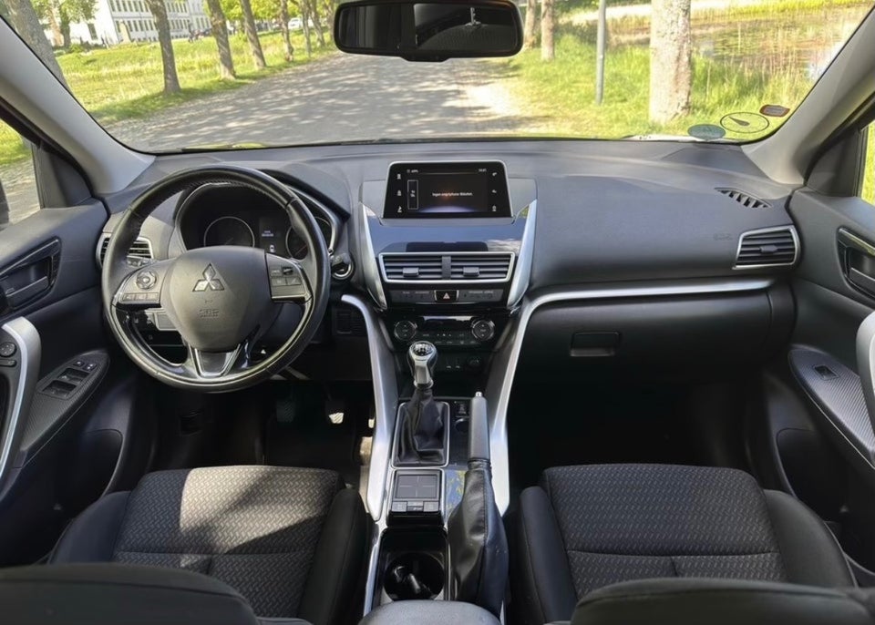 Mitsubishi Eclipse Cross 1,5 T 163 Intense+ 5d