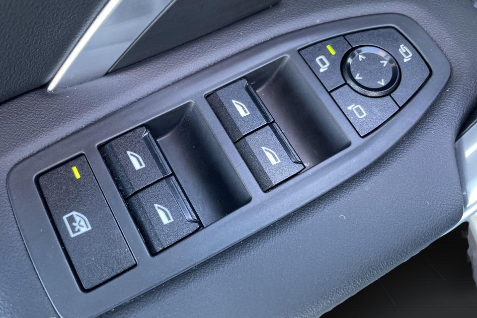 BMW iX1 eDrive20 M-Sport Pro 5d