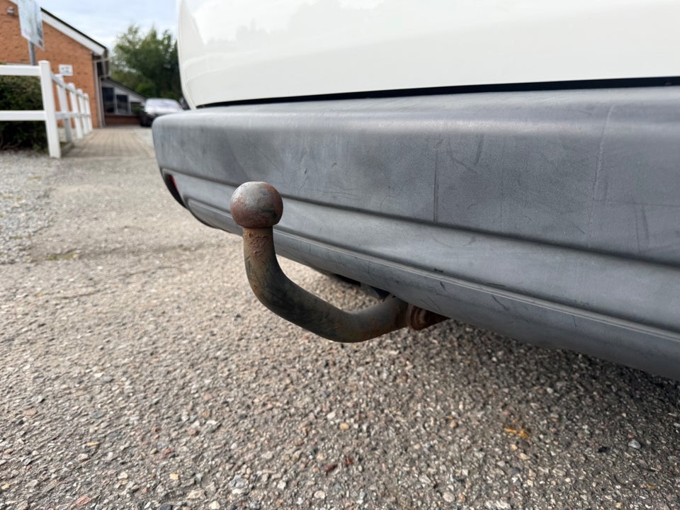 Peugeot 2008 1,2 VTi 82 Excite 5d