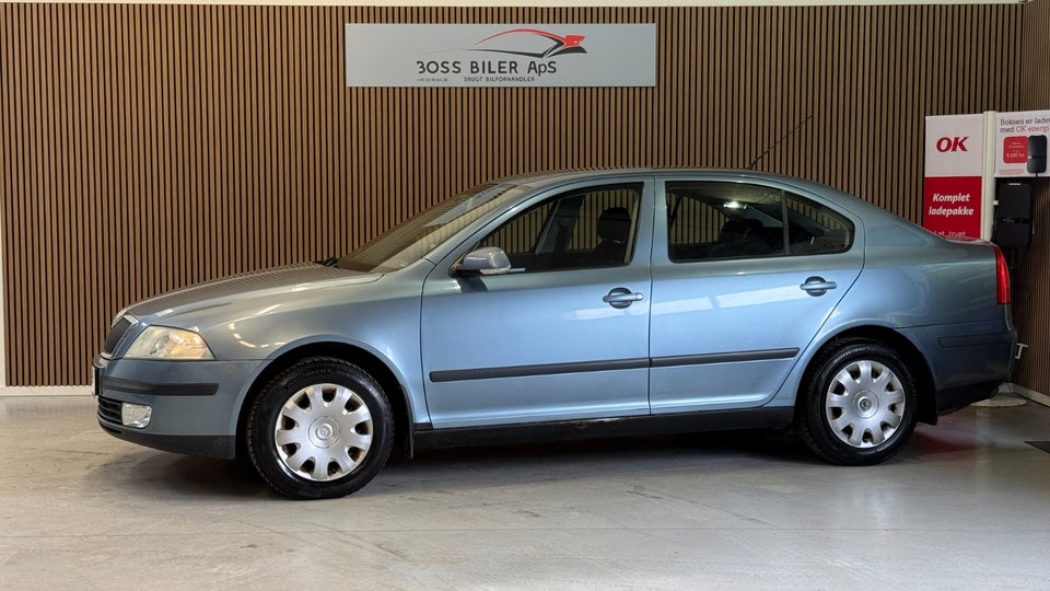 Skoda Octavia 1,6 FSi Ambiente 5d