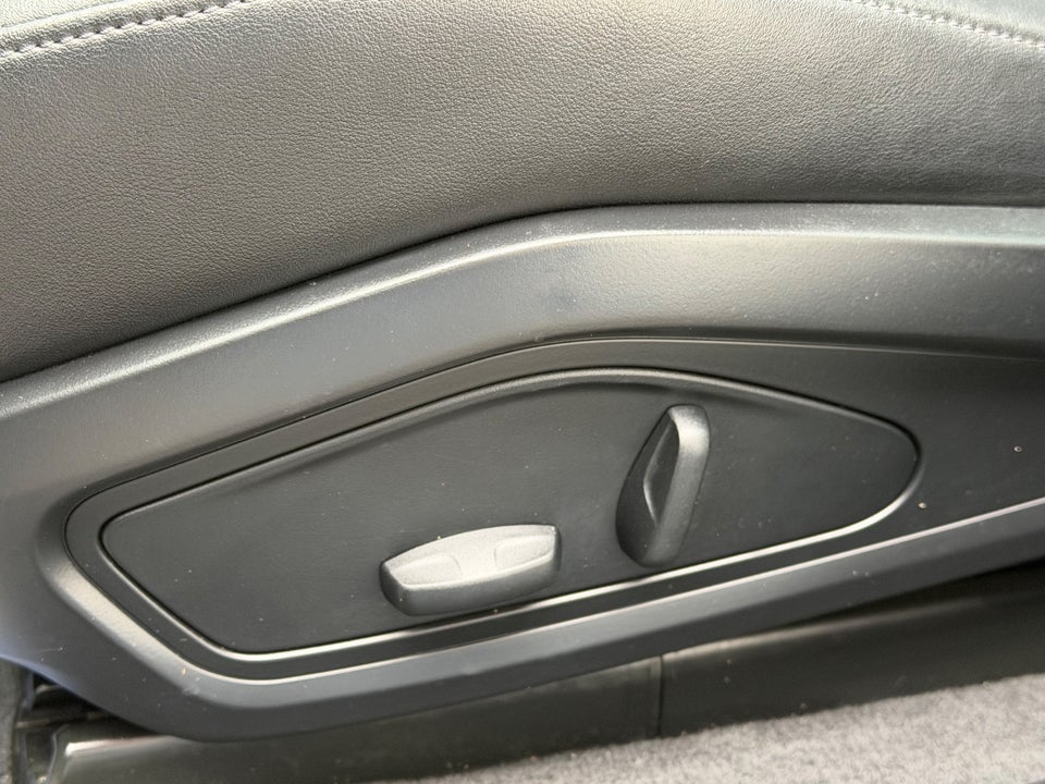 Porsche Taycan 4d