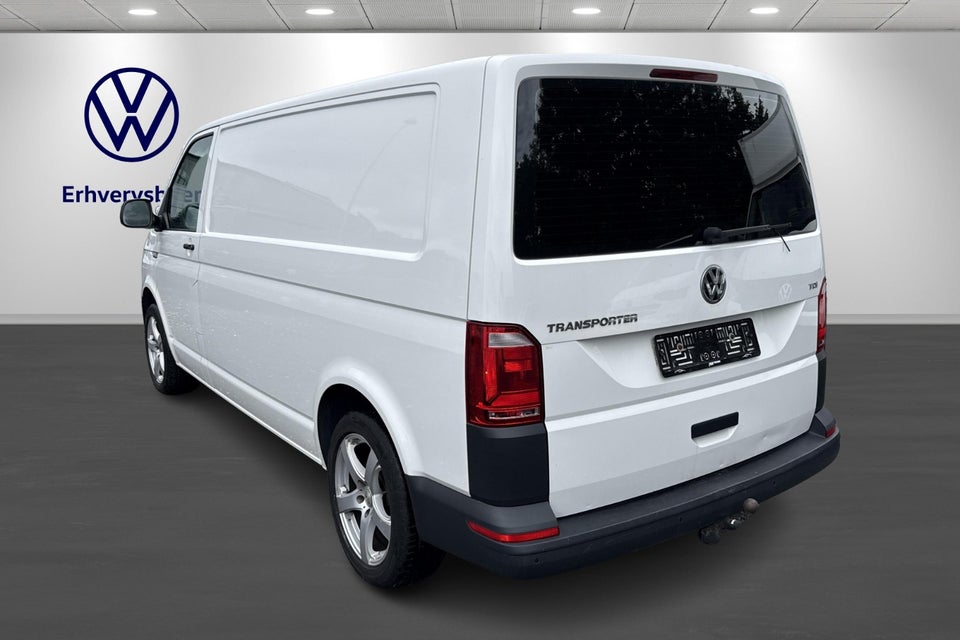 VW Transporter 2,0 TDi 150 Kassevogn lang