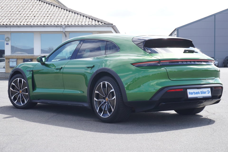 Porsche Taycan 4S Performance+ Cross Turismo 5d