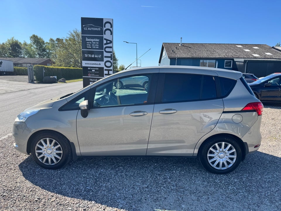 Ford B-MAX 1,0 SCTi 100 Titanium 5d
