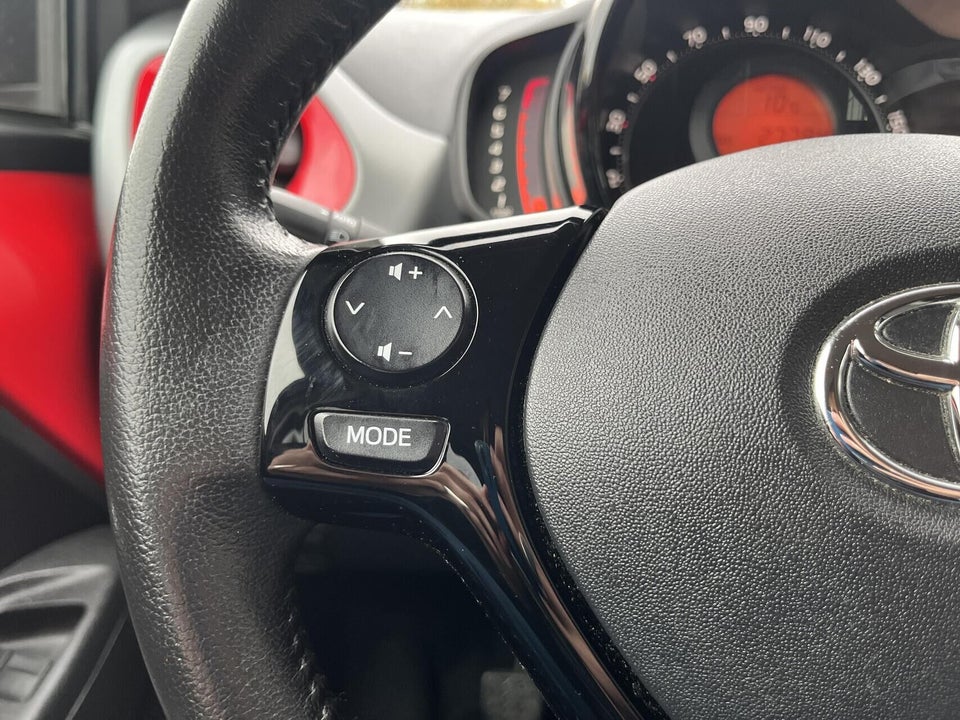 Toyota Aygo 1,0 VVT-i x-pression 5d