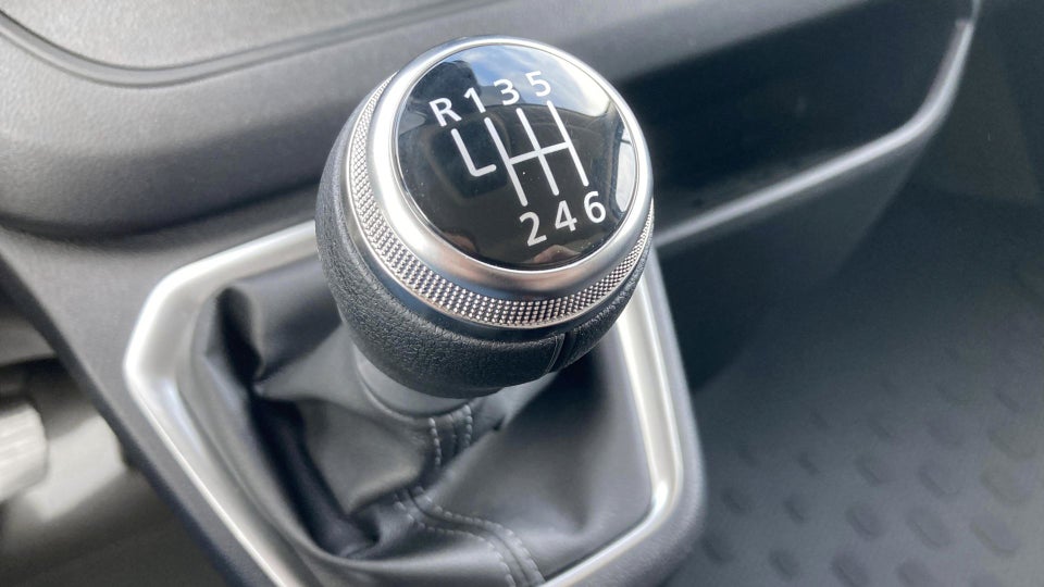 Renault Trafic 2,0 dCi 130 L2H1 Tekno