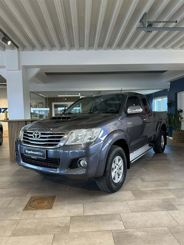 Toyota HiLux 2,5 D-4D 144 Ex.Kab 4x4 T3 2d