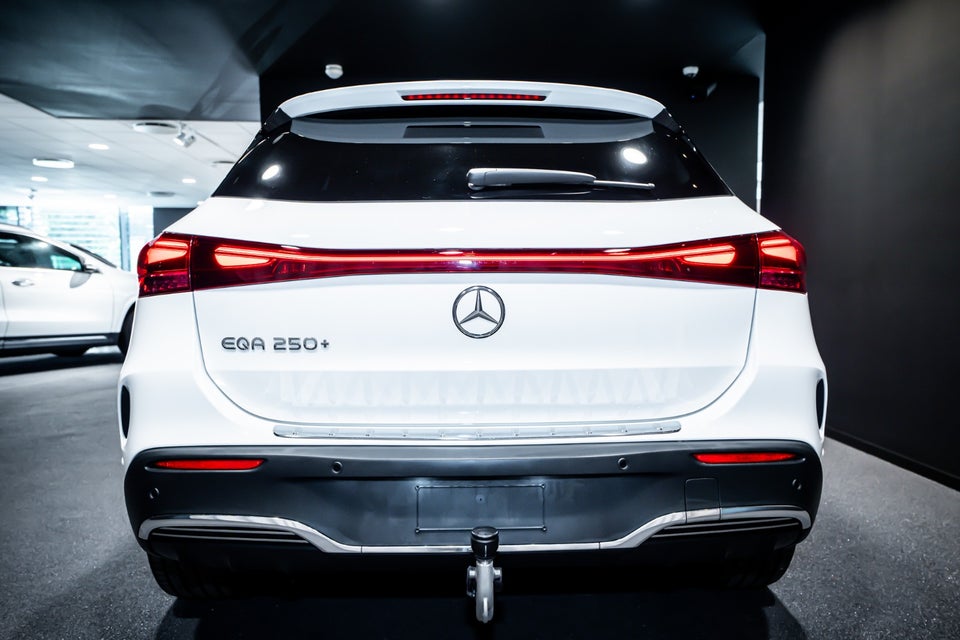 Mercedes EQA250+ AMG Advance 5d