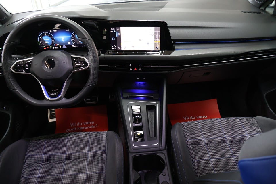 VW Golf VIII 1,4 GTE DSG 5d