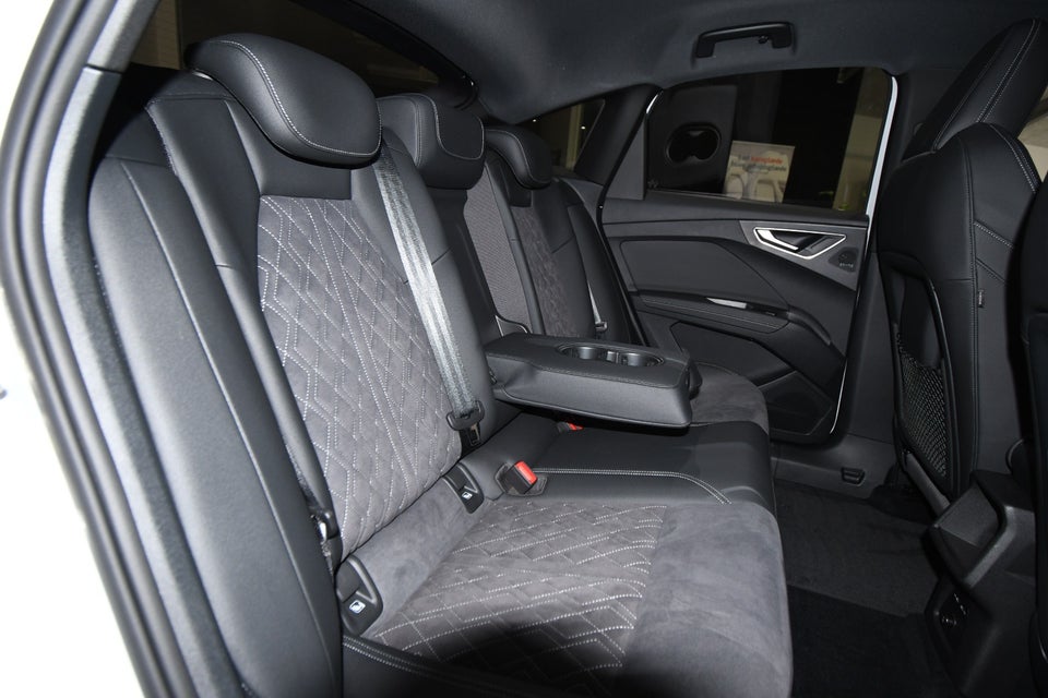 Audi Q4 e-tron 40 S-line Sportback 5d