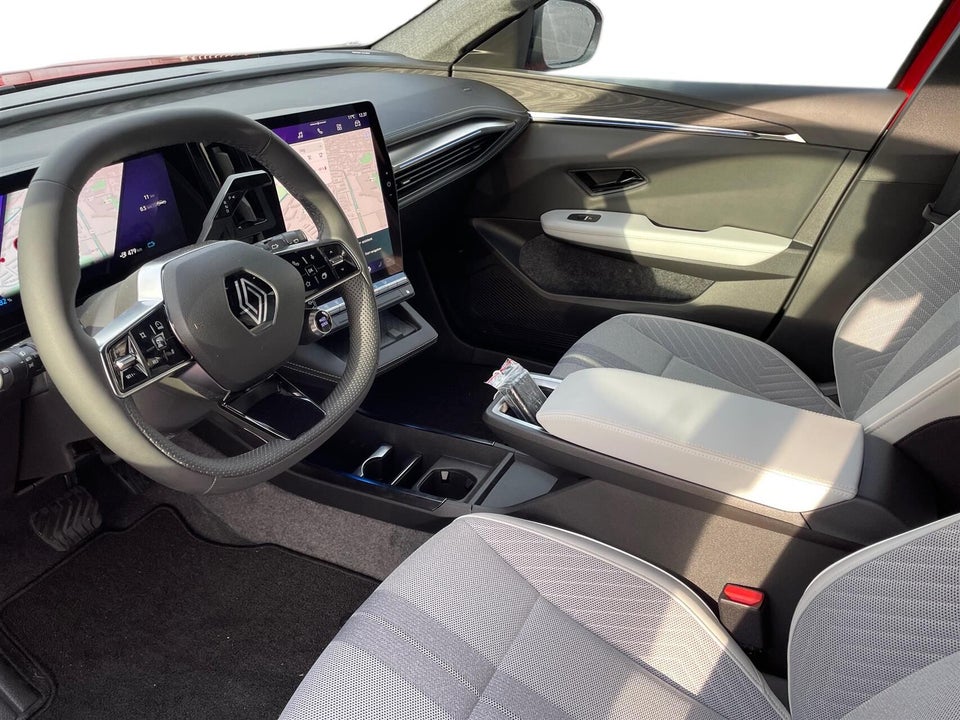 Renault Scenic E-Tech 87 Iconic 5d