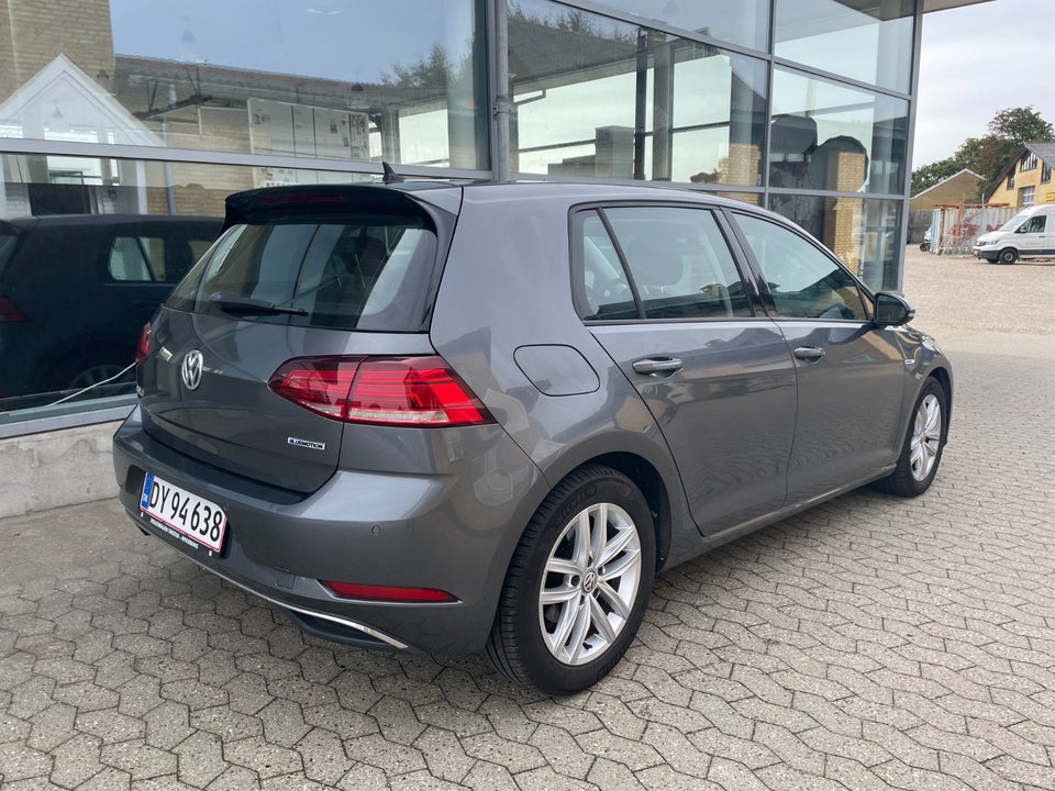 VW Golf VII 1,5 TSi 130 Comfortline DSG 5d