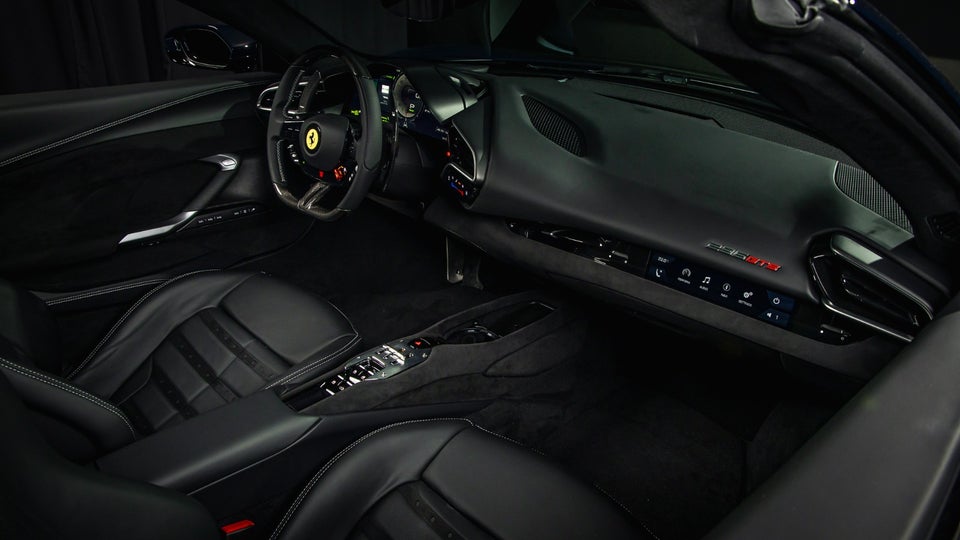 Ferrari 296 GTS 2,9 DCT 2d