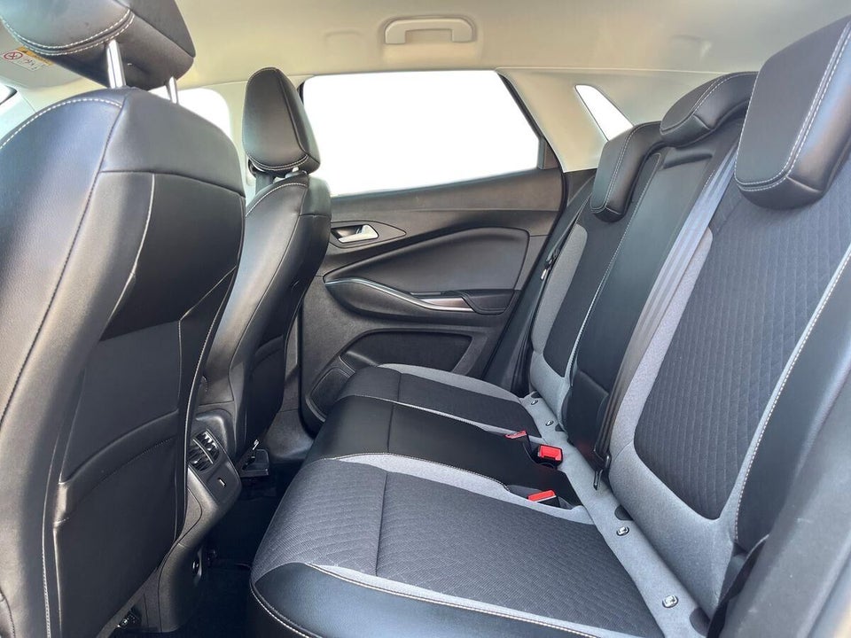 Opel Grandland X 1,6 Hybrid Ultimate aut. 5d