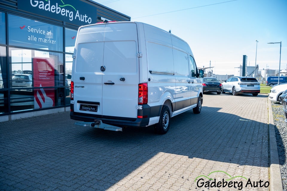 VW Crafter 35 2,0 TDi 177 Kassevogn L3H3 aut.
