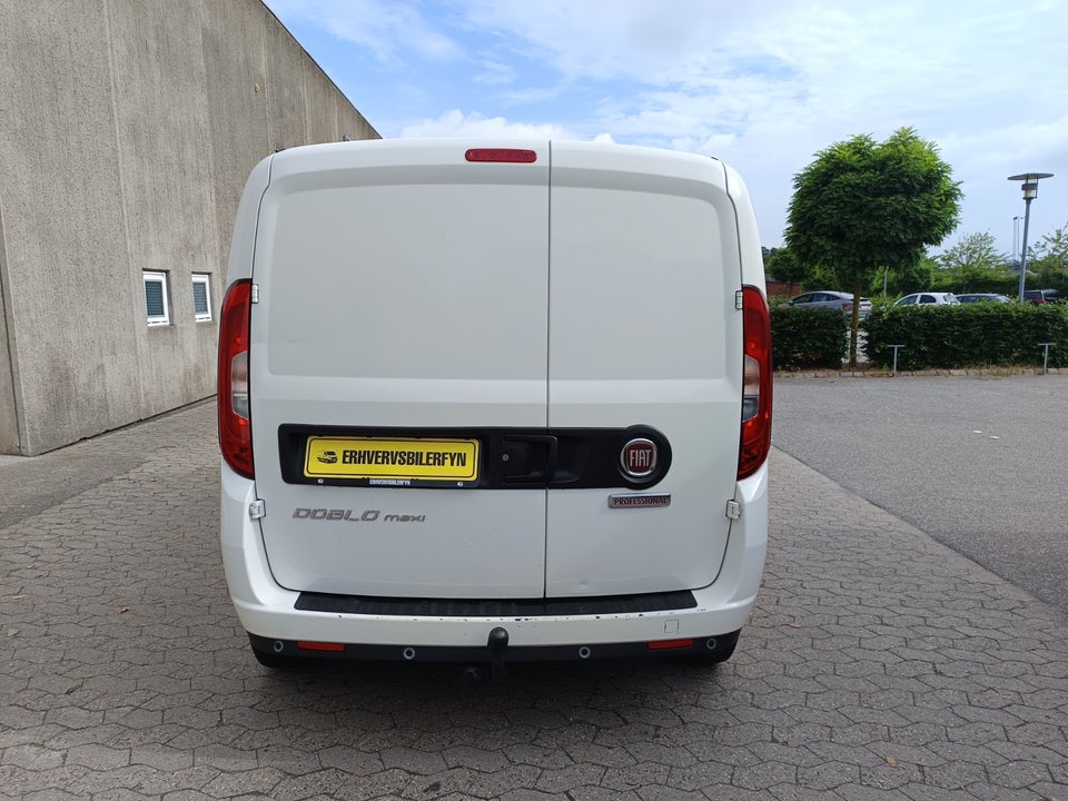 Fiat Doblò Cargo 1,4 T-Jet 120 Professional+ L2 4d