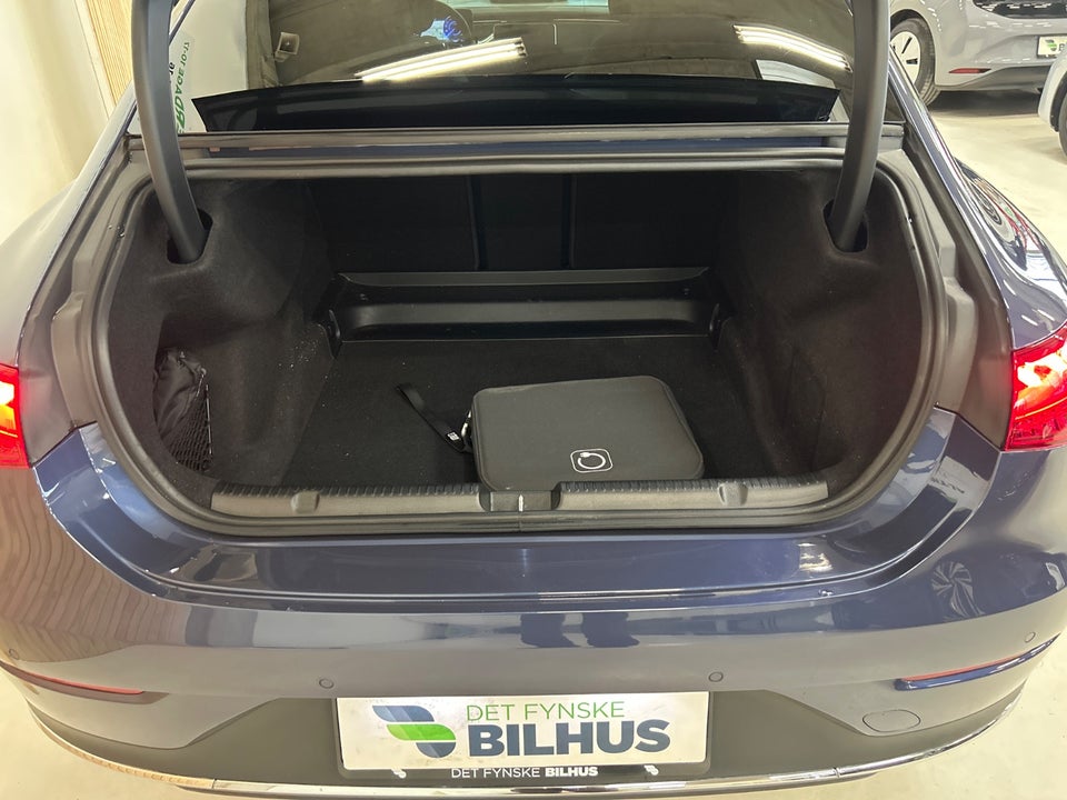 Mercedes EQE300 Avantgarde 4d