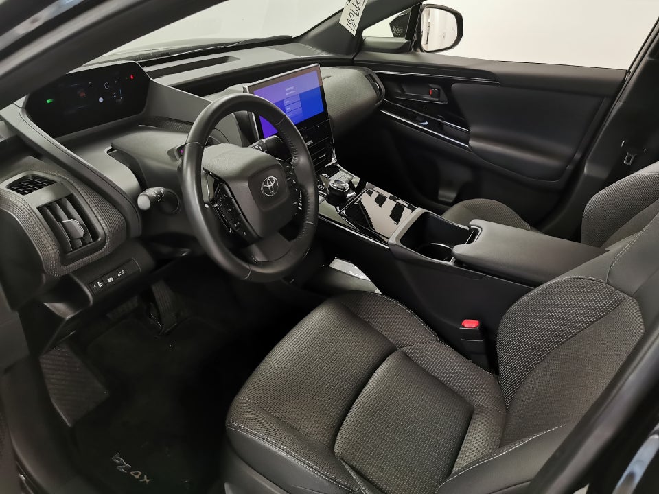Toyota bZ4X Active 5d