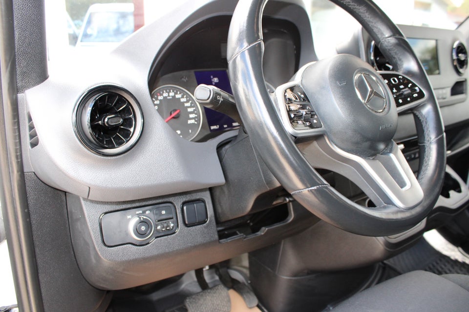 Mercedes Sprinter 317 2,0 CDi A3 Mandskabsvogn aut. RWD