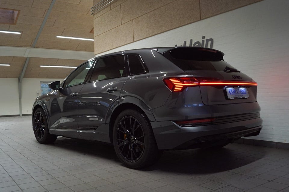 Audi e-tron 55 S-line quattro 5d
