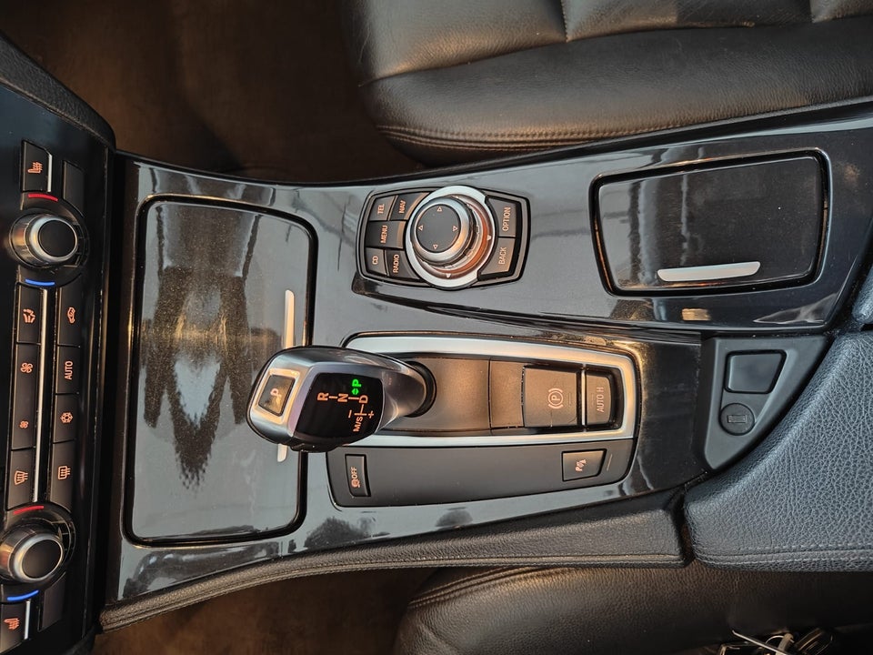 BMW 523i 3,0 Touring aut. 5d