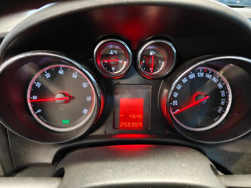 Opel Astra 1,6 Enjoy 5d