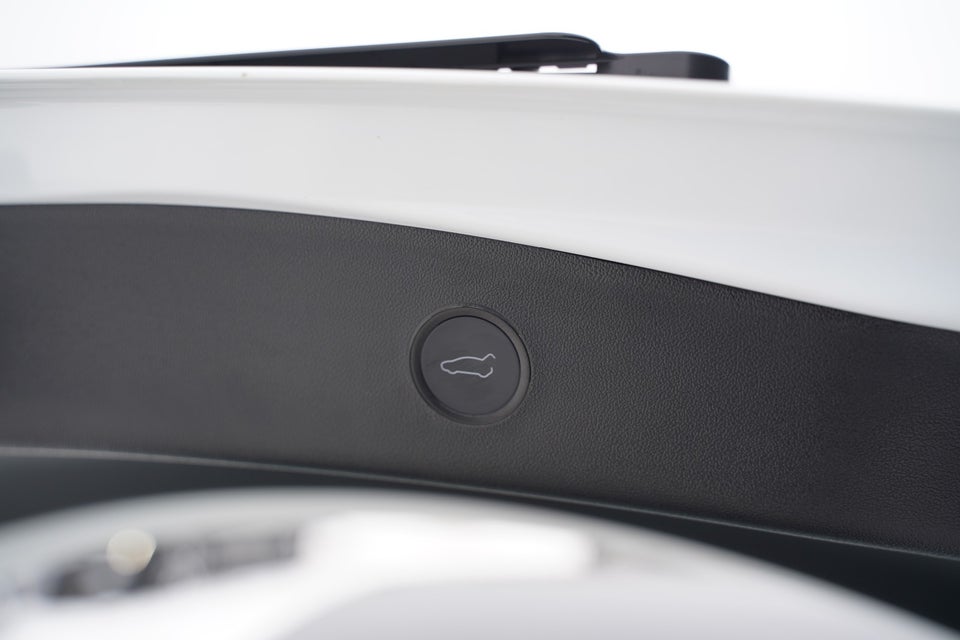 Tesla Model 3 Long Range AWD 4d