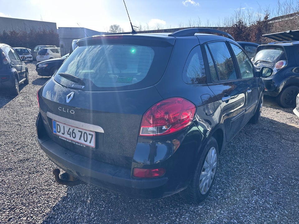 Renault Clio III 1,2 16V Authentique Sport Tourer 5d