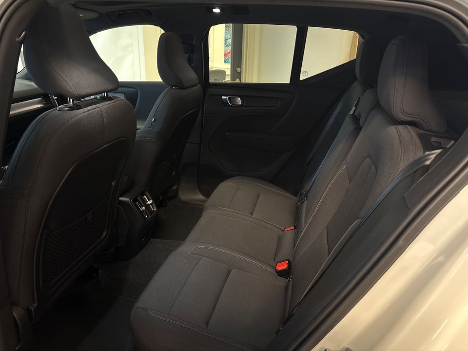 Volvo XC40 P6 ReCharge Pro 5d