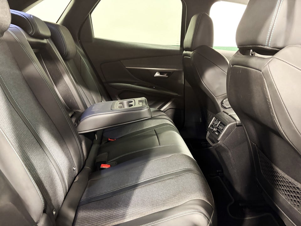 Peugeot 3008 1,6 Hybrid Allure EAT8 5d