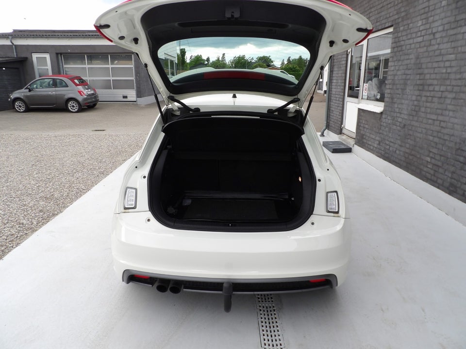 Audi A1 1,4 TFSi 185 Ambition S-line S-tr. 3d