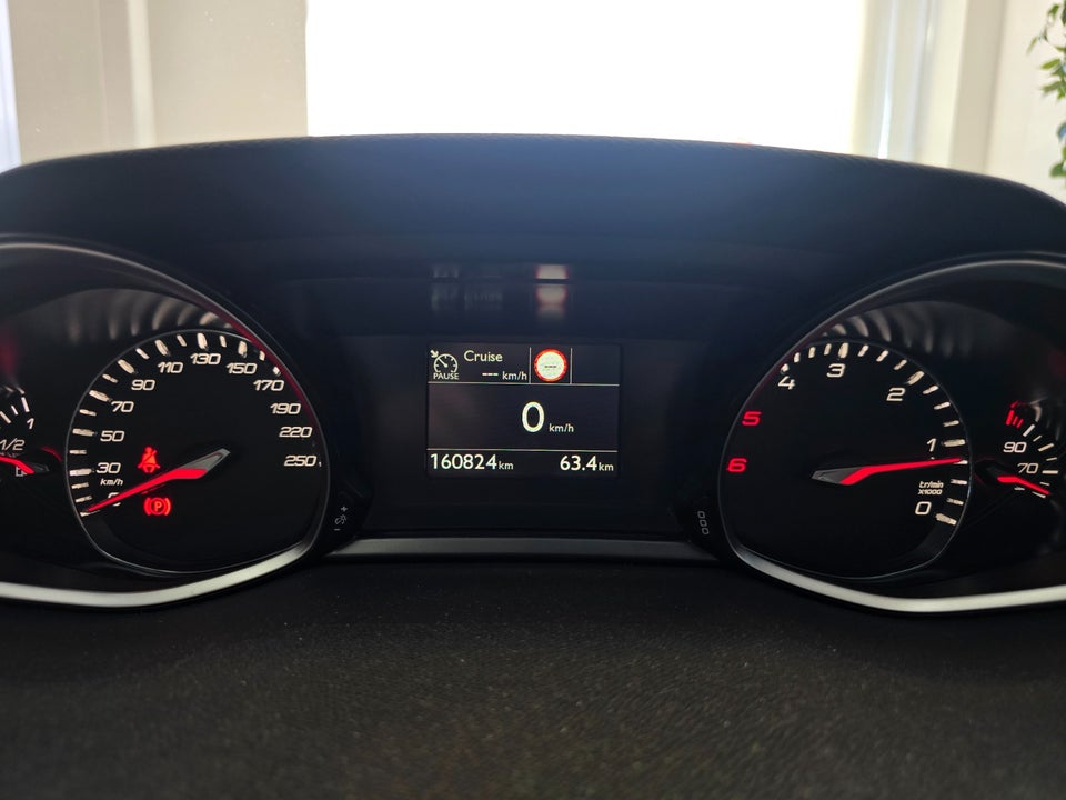 Peugeot 308 1,5 BlueHDi 130 Prestige SW 5d