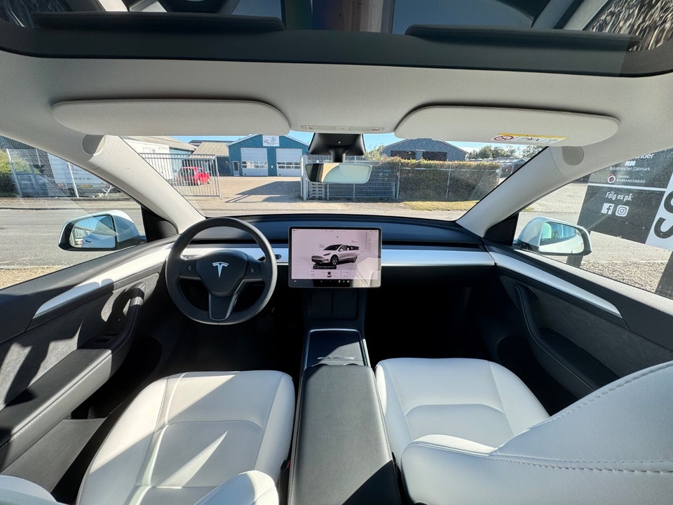 Tesla Model Y RWD 5d