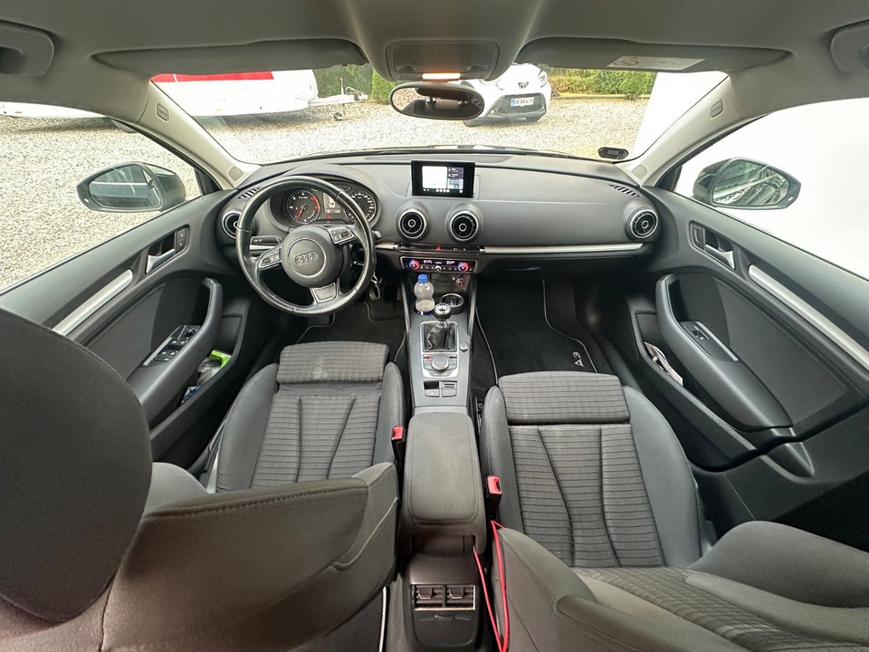 Audi A3 1,6 TDi 110 Ambition 4d