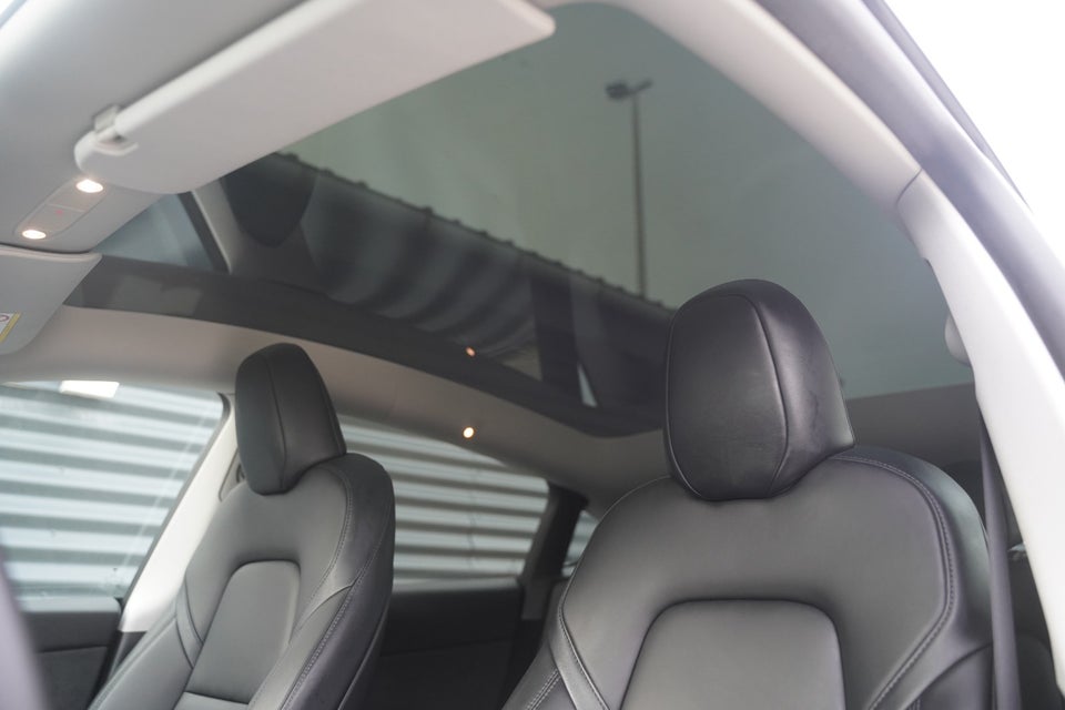 Tesla Model Y Long Range AWD 5d