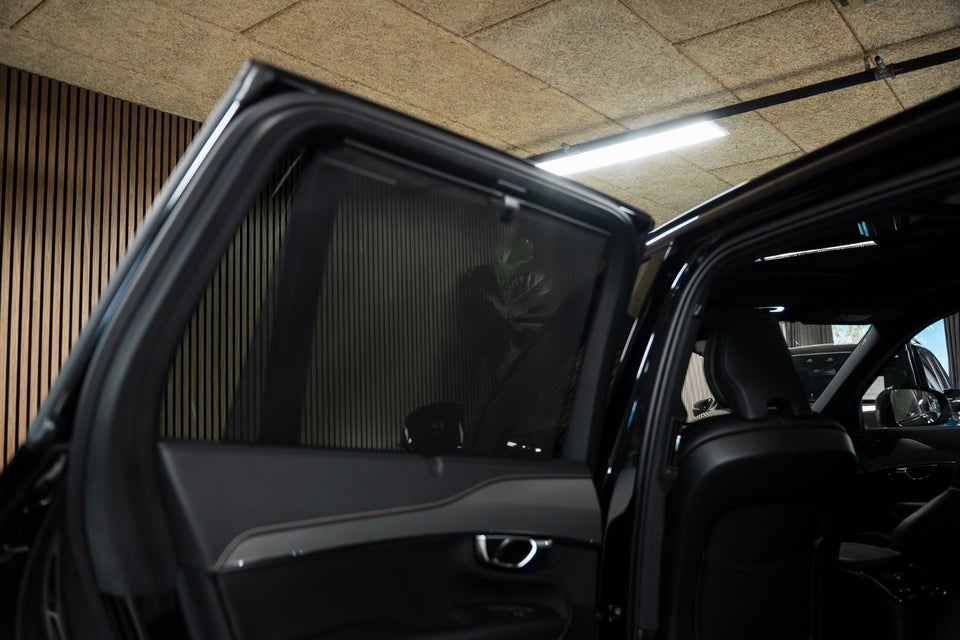 Volvo XC90 2,0 T8 ReCharge R-Design aut. AWD 7prs 5d