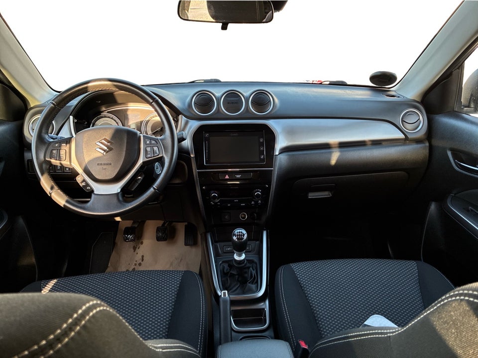 Suzuki Vitara 1,4 mHybrid Active 5d
