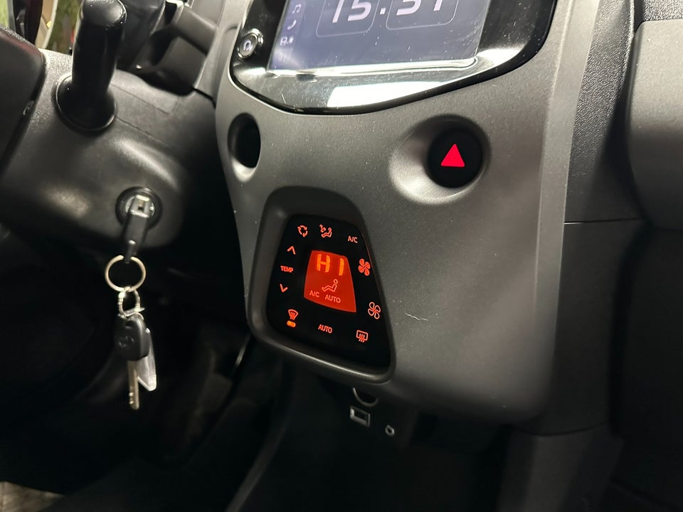 Toyota Aygo 1,0 VVT-i x-clusiv 5d