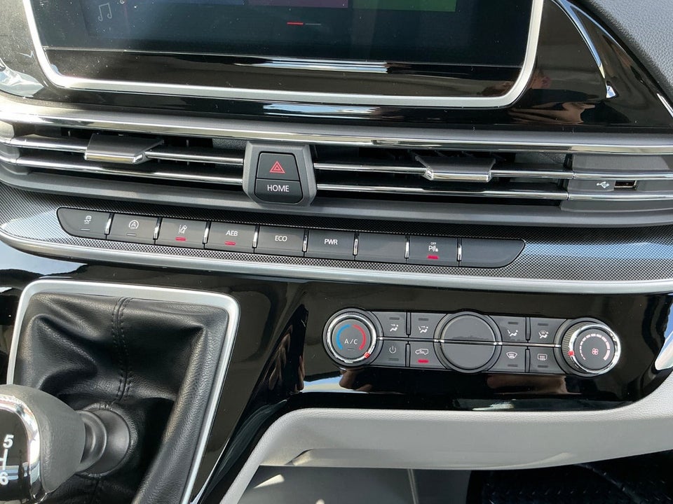 Maxus Deliver 9 2,0 TD L4 Chassis RWD 2d