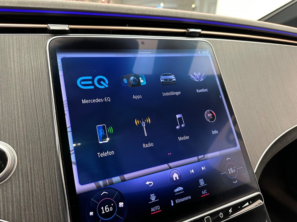 Mercedes EQE350 AMG Line 4d