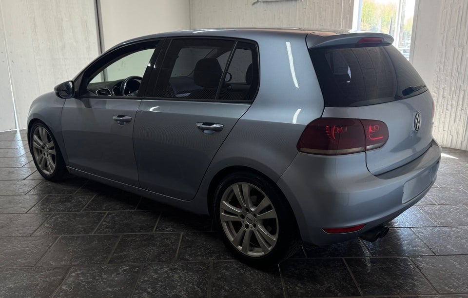 VW Golf VI 2,0 TDi 140 Highline 5d