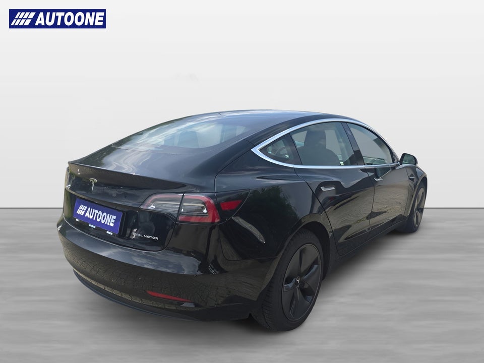 Tesla Model 3 Long Range AWD 4d