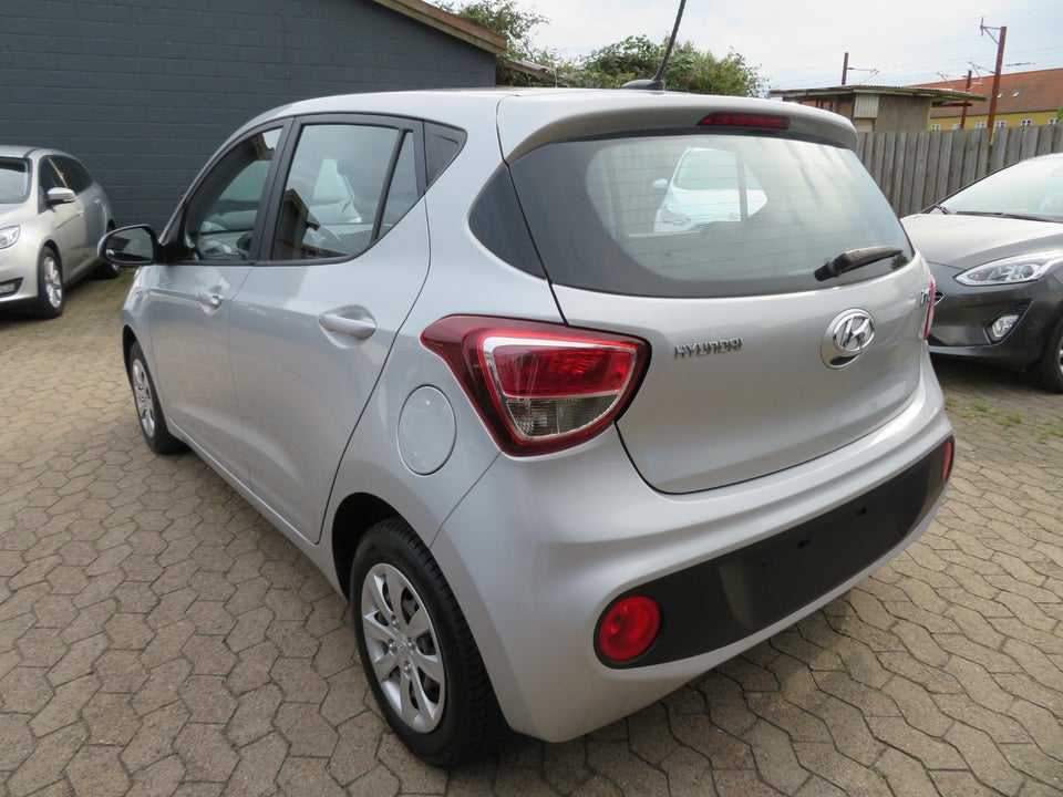 Hyundai i10 1,0 Touch 5d